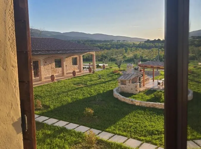 Proserpina مزرعة للإقامة Castel Ritaldi